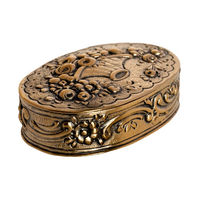 Antique German Sterling Gilt Silver Floral Engraved Repousse Snuff Pill Box 1880 For Sale In Portland, OR - Image 6 of 12