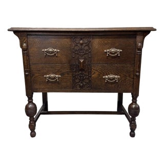 English Chest of Drawers in Oak For Sale