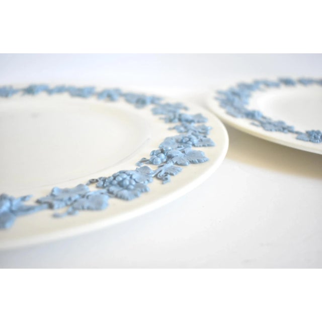 Wedgwood Mid 20th Century Wedgwood Queensware Dinner Plates- a Pair For Sale - Image 4 of 9