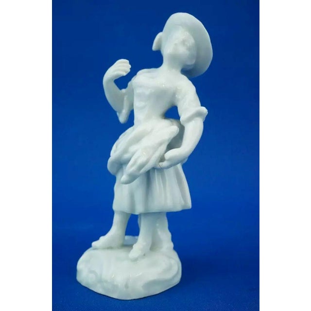 White Porcelain Lady and Dandy from by Real Casa Ferdinandea, Naples, Italy, 18th Century, Set of 2 For Sale - Image 17 of 18