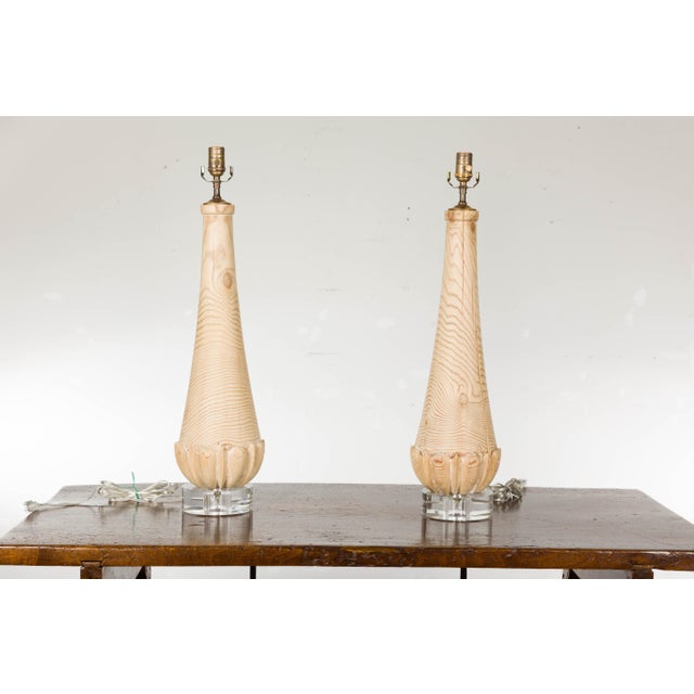 Mid 20th Century English Midcentury Pine Table Lamps with Natural Finish and Lucite Bases - Pair For Sale In Atlanta - Image 6 of 12