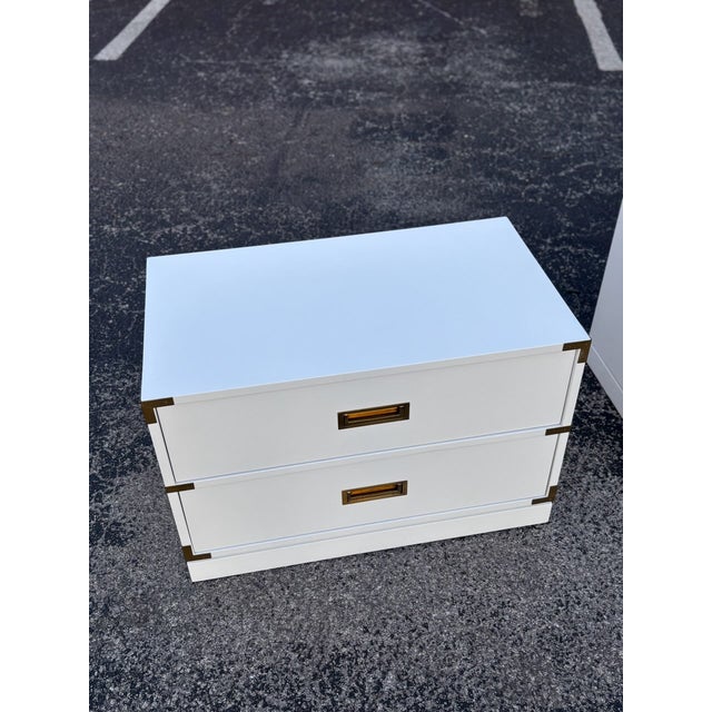 Hollywood Regency Campaign High Gloss Campaign Nightstand Pair For Sale In Tampa - Image 6 of 12