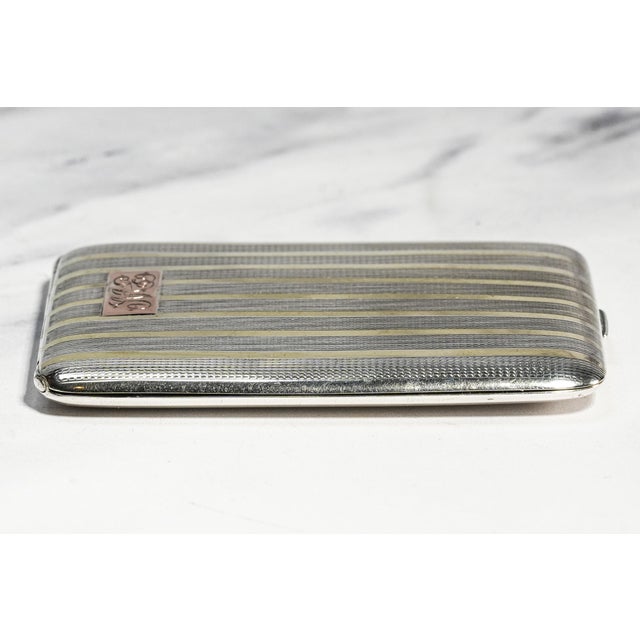 Wonderful Engine Turned Art Deco Antique Sterling Silver 14k Gold Cigarette Card Case For Sale In New York - Image 6 of 16