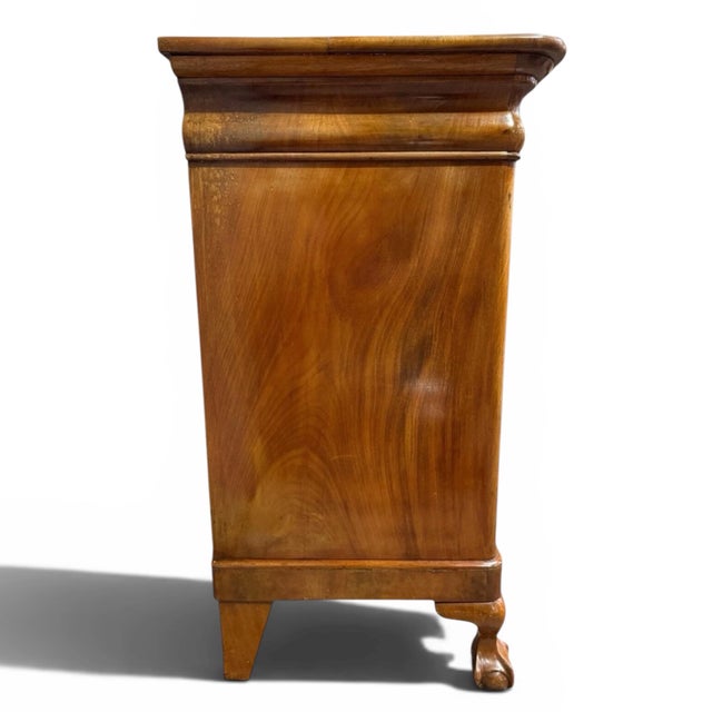 American Empire Tigerleaf Maple Chest of Drawers For Sale In San Francisco - Image 6 of 11