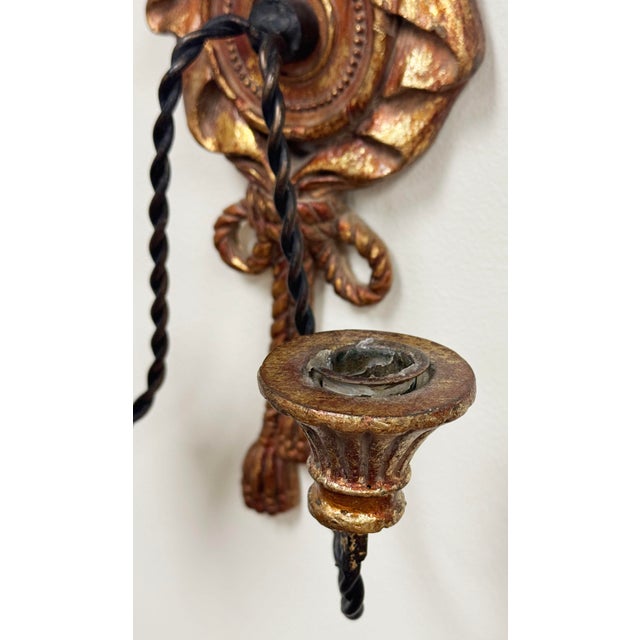 Vintage Ribbon and Tassel Motif Gilt Wood and Twist Iron Wall Candle Sconce For Sale In Kansas City - Image 6 of 6