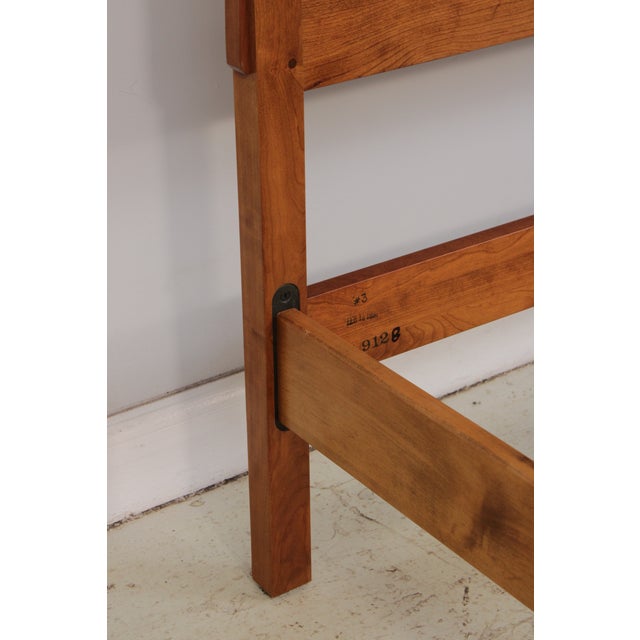 Stickley Cherry Queen Size Prairie Mission Bed For Sale - Image 16 of 18