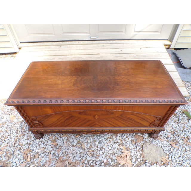 1940s Vintage Lane Art Deco Walnut Cedar Trunk Hope Chest Blanket Chest Bed Bench For Sale - Image 5 of 18