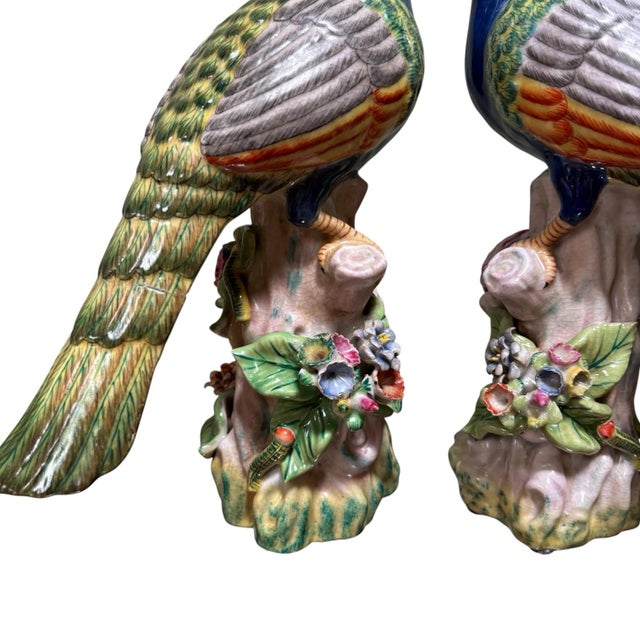 Mid 20th Century Pair Peacock Bird Figurines Table Sculptures - Hand Painting Chinese Porcelain Book Matching Set - Chelsea House Mottahedeh Style For Sale - Image 5 of 12