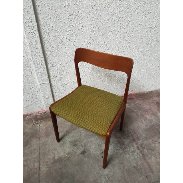 Mid-Century Modern Scandinavian Chairs, 1990, Set of 6 For Sale - Image 6 of 7