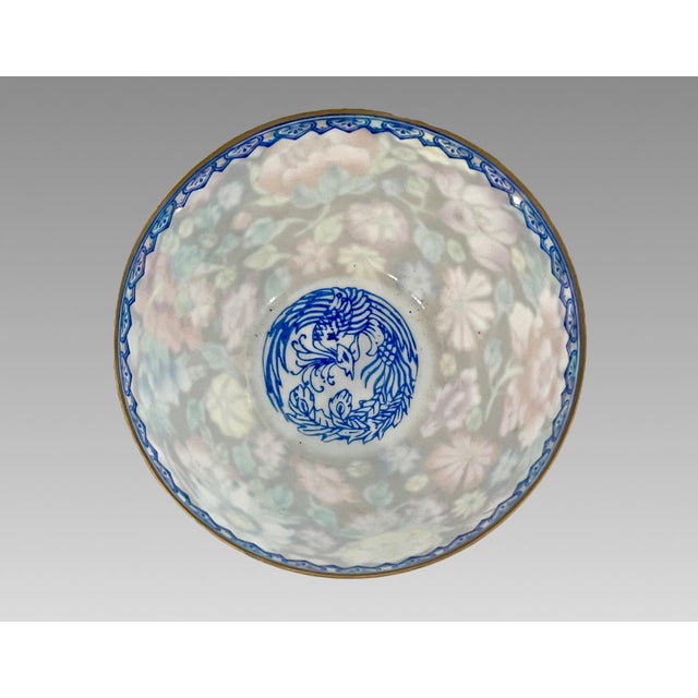 Chinoiserie Fine Chinese Translucent Famille Rose 'Eggshell' Porcelain & Gilt Bowl (Millefleurs/Hundred Flowers) For Sale - Image 3 of 11