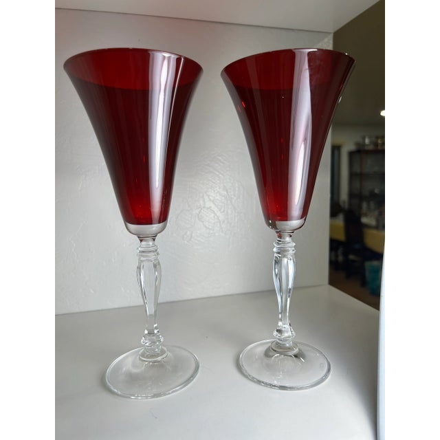 Glass 1970s Lenox Ruby Red Water Glasses Lc71 Blown Glass Paired W/2 Elegance by Lenox Rhythm Champagne Flutes 4 Glasses For Sale - Image 7 of 12