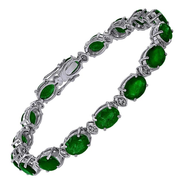 14 Carat Emerald 0.8 Carat Diamond Tennis Bracelet 18 Karat White Gold For Sale