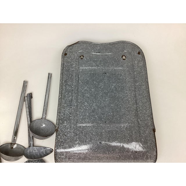 Vintage Gray Enamelware Graniteware Utensil Rack Holder With 4 Gray Utensils For Sale In New York - Image 6 of 8
