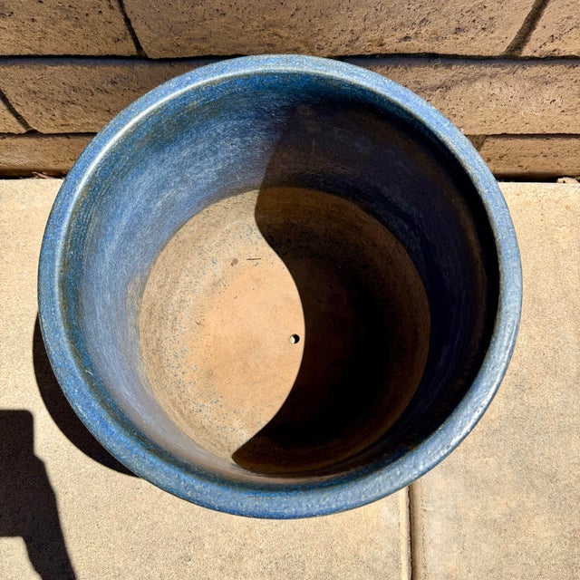 Gainey Pottery Rare Mid Century Modern Blue Speckled Gainey Planter Pot W Damage Vintage MCM For Sale - Image 4 of 8