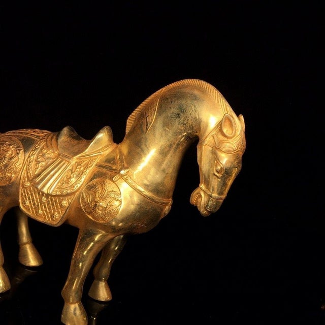 Bronze Pair of Vintage Chinese Gilt Bronze Horse Figures – Tang Style Saddled Horses For Sale - Image 8 of 9