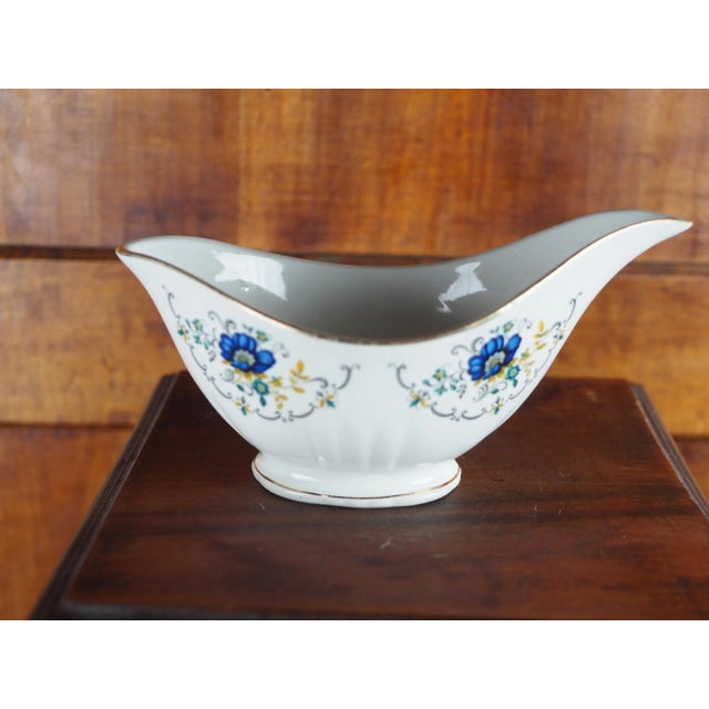 1950s Mid-20th French Moulin Des Loups Sauce Boat With Blue Flowers For Sale - Image 5 of 11