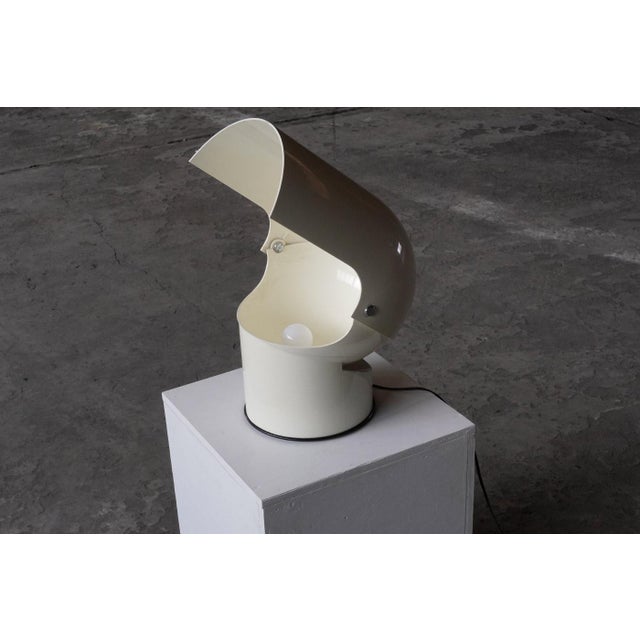 Large Pileo Mezzo Table Lamp by Gae Aulenti for Artemide, Italy, 1970s, in Very Good conditions. Designed 1970 to 1979...