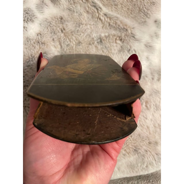 Mid-18th Century Hand-Painted Lacquered Wood Portrait Cigar Box For Sale In New York - Image 6 of 9