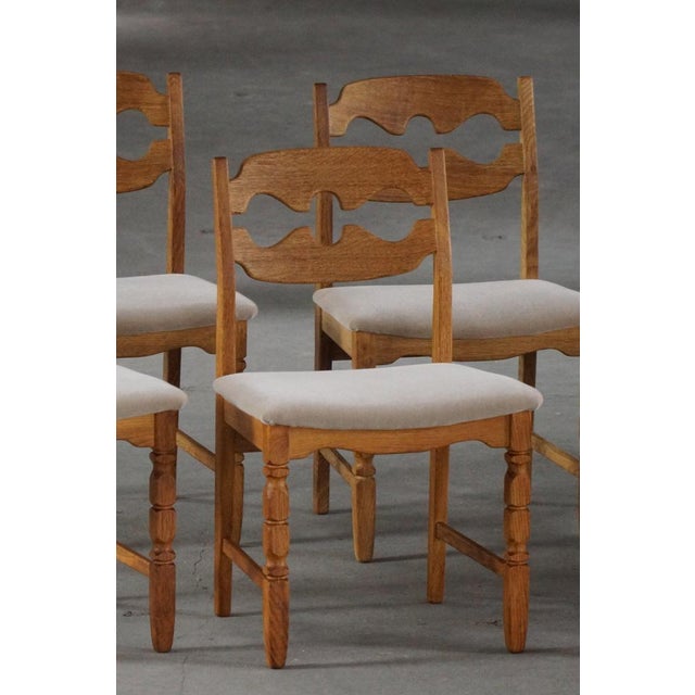 Vintage Razorblade Dining Chairs in Oak and Mohair by Henning Kjærnulf, 1960s, Set of 8 For Sale - Image 3 of 18