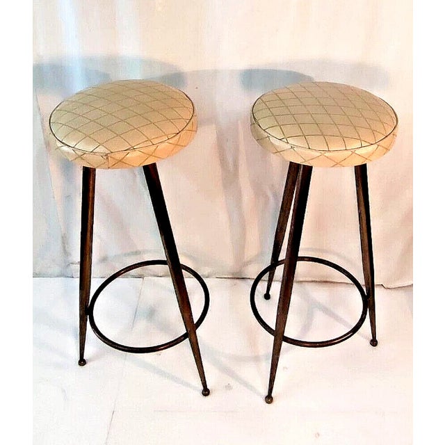 Vintage Italian Brass Tripod Bar Stools in the style of Gio Ponti, 1950s, Set of 2 For Sale - Image 4 of 7