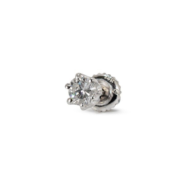 Early 21st Century 14k White Gold 6 Prong Screw Back 0.55ct Round Diamond Stud Earrings, A Pair For Sale - Image 5 of 8