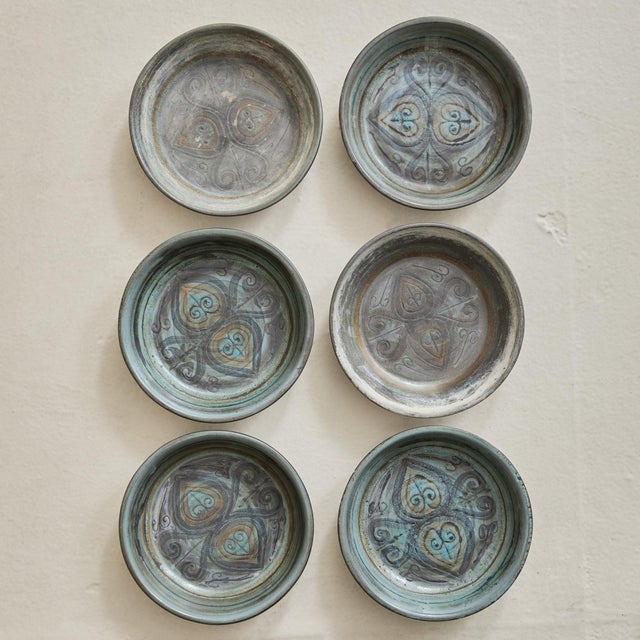 Set of 23 French Ceramic Plates + Bowls, 1960s For Sale - Image 4 of 11