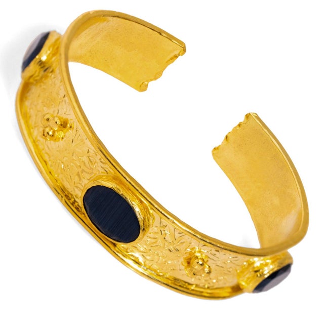 Contemporary Cleopatra Sapphire Gemstone & Gold Antique Cuff Bracelet For Sale - Image 3 of 8