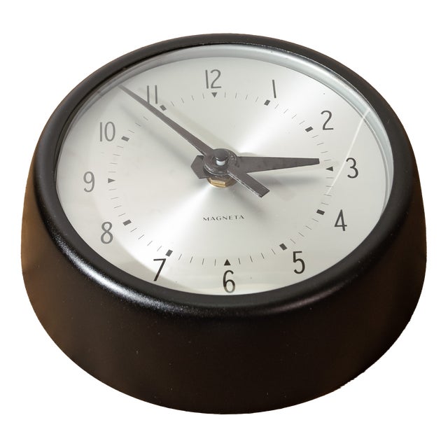Small Mid-Century Satin Black GPO Slave Clock from Magneta, England, 1950s For Sale