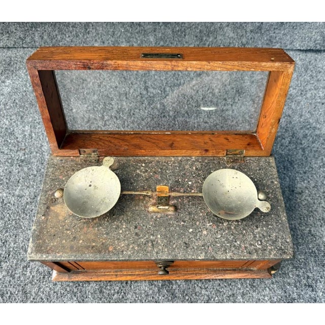 Early 20th Century Antique Henry Troemner Apothecary Scale and Weights No. 190b For Sale - Image 5 of 16
