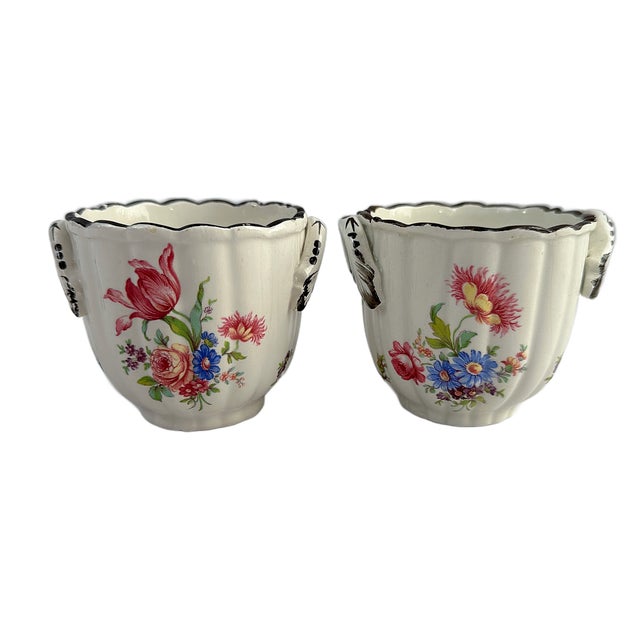 Mediterranean 1970's Petite Italian Mottahedeh Floral Cachepot's - a Pair For Sale - Image 3 of 5