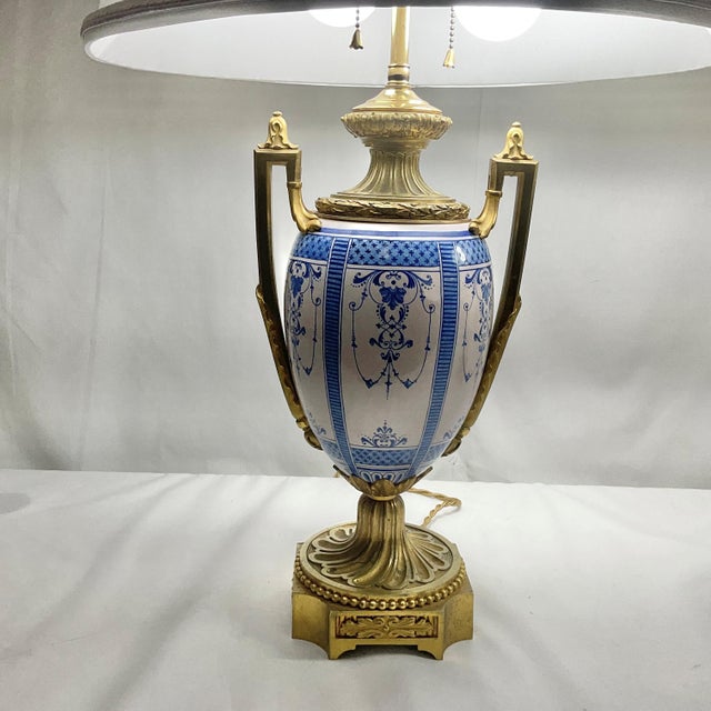 French Vintage Gilt Bronze and French Porcelain Lamp Pair With Silk Shades For Sale - Image 3 of 12