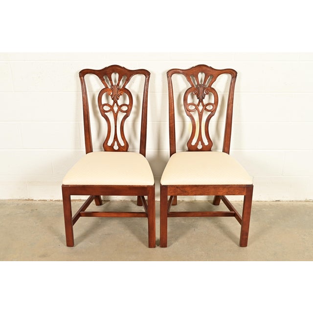 English Henredon Georgian Carved Mahogany Side Chairs or Dining Chairs, Pair For Sale - Image 3 of 14