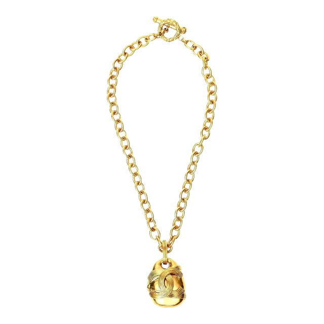Chanel Signed Gold Plated Chain Necklace With CC Pendant 90's For Sale