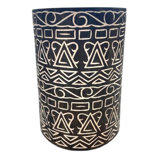 Late 20th Century Black & White Tribal Stool/Table For Sale