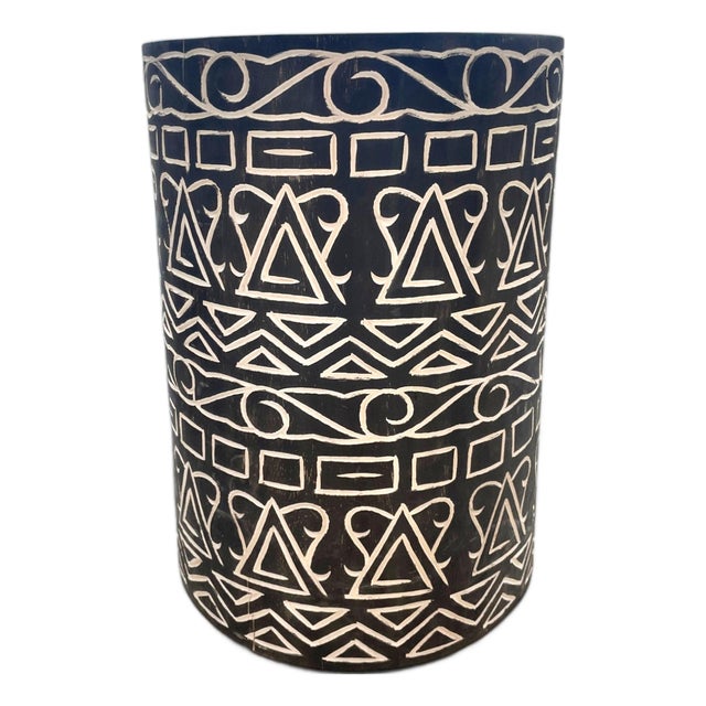 Late 20th Century Black & White Tribal Stool/Table For Sale