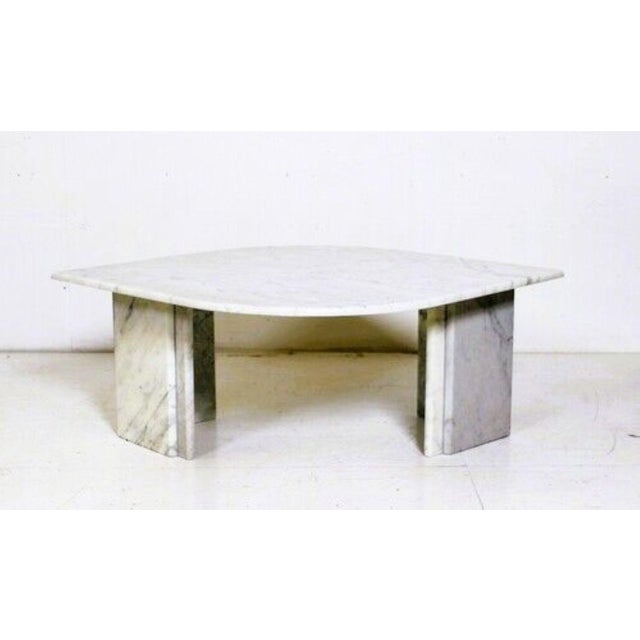 Stone Italian Carrara Marble Teardrop-Shaped Coffee Table from Ligne Roset, 1980s For Sale - Image 7 of 14