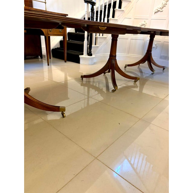 Antique Figured Mahogany Three-Pillar Extending Dining Table, 1920s For Sale - Image 6 of 10