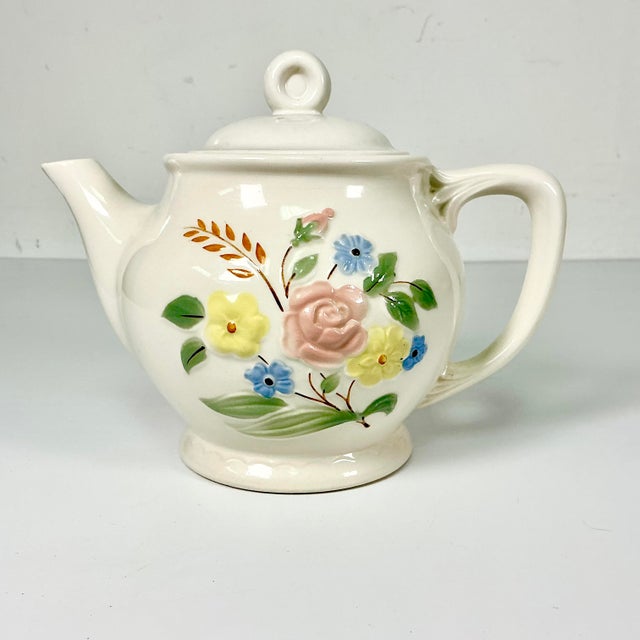 Vintage Home is pleased to present this Porcelier Manufacturing Co. Vitreous porcelain 6 Cup Tea Pot. This is the Pink...