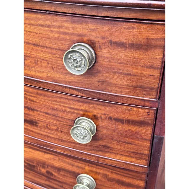 19th Century American Bow Front Chest of Drawers For Sale - Image 4 of 12