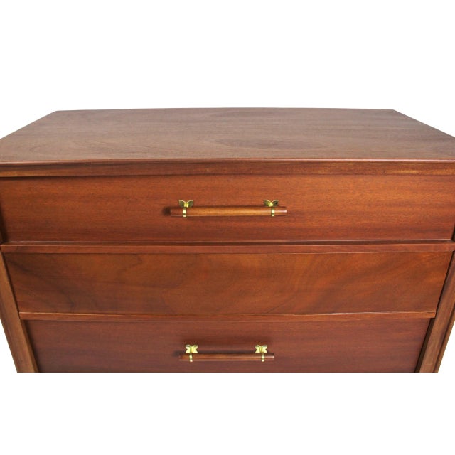 1960s Vintage Mid-Century Modern Mahogany Widdicomb Dresser Professionally Restored For Sale In Chicago - Image 6 of 12