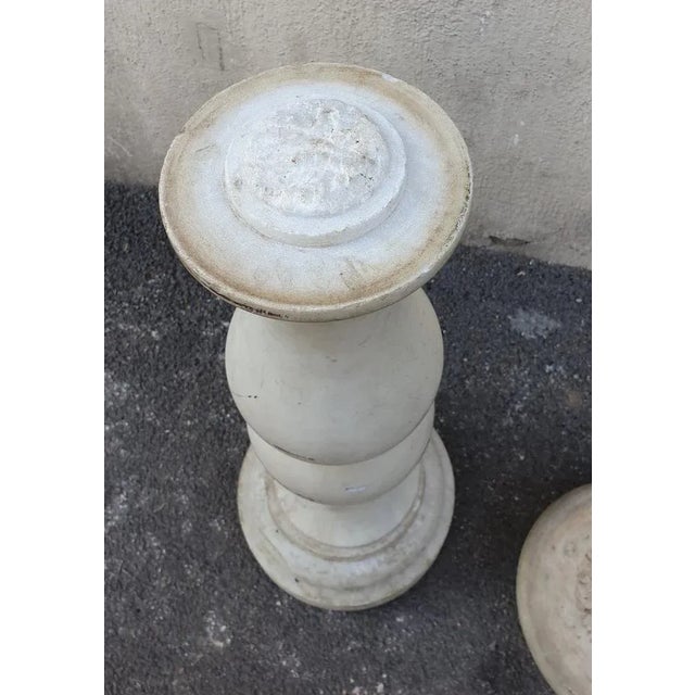 Marble pedestal table with a baluster base, and surmounted by a marble marble marble tray, with a multicolored...