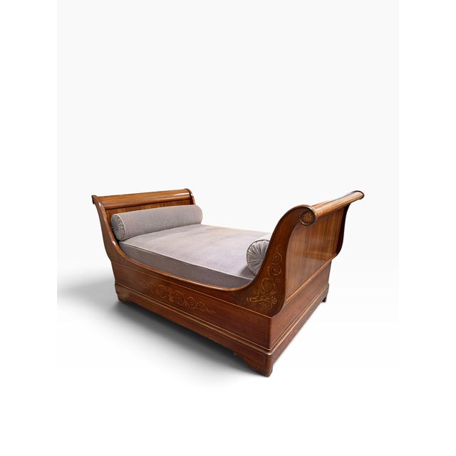 Antique Mahogany Inlaid Sleigh Bedframe for Daybed For Sale - Image 4 of 8