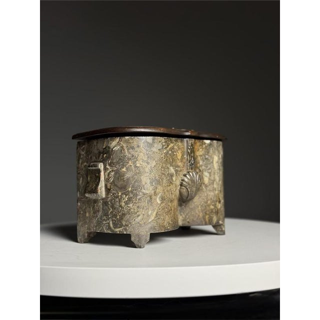 Viscera Box in Marble, 18th Century For Sale - Image 13 of 18