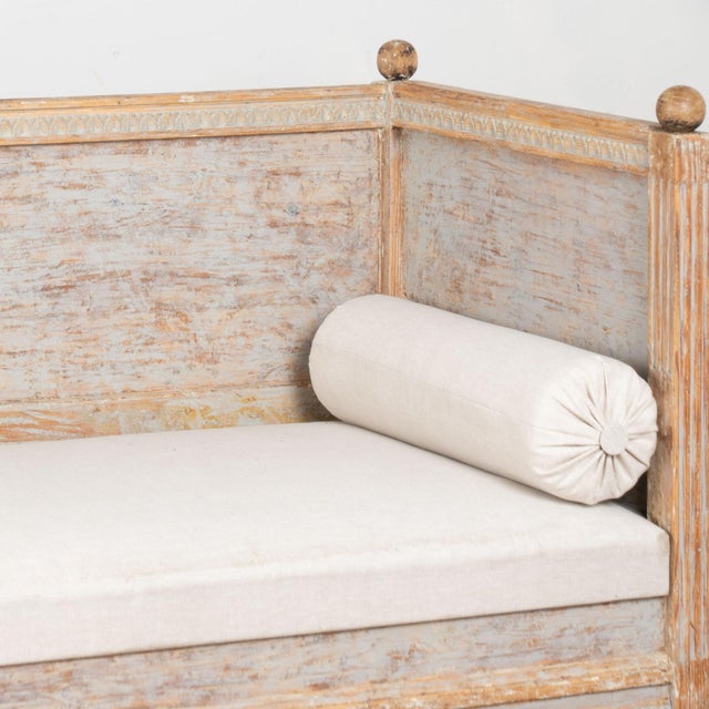 Wood Early 19th Century Swedish Gustavian Gray Painted Bench Settee For Sale - Image 7 of 13