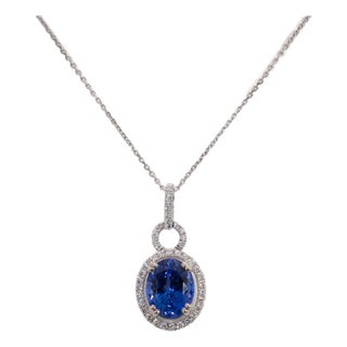 3.2Ct Tanzanite Pendant With Natural Diamond Accents in Solid 14k Gold, 10x8mm For Sale