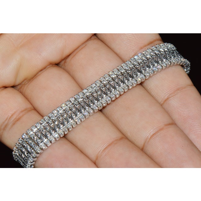 Authentic Roberto Coin 18k White Gold 2.08Cts Natural Diamond Flexible Link Bracelet For Sale - Image 11 of 17