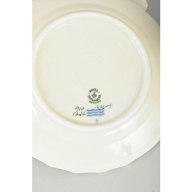 Frijsenborg Plates in Porcelain from Royal Copenhagen, Set of 12 For Sale - Image 4 of 5