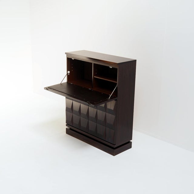 1970s Mid-Century Modern Brutaliat Oak Cabinet from De Coene Frères, 1970s For Sale - Image 5 of 15