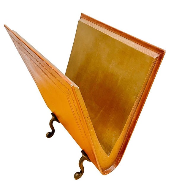 Mid-Century Modern 1970s Italian Florentine Trompe l'Oeil Leather Book Magazine Rack With Gilt Edges & Scroll Feet For Sale - Image 3 of 11