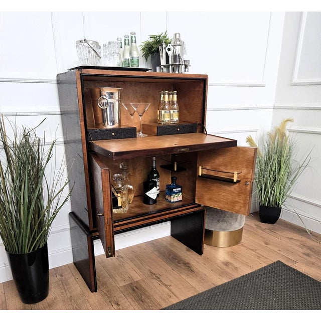 Mid-Century Modern Italian Walnut Bar Cabinet, 1940s For Sale - Image 3 of 11